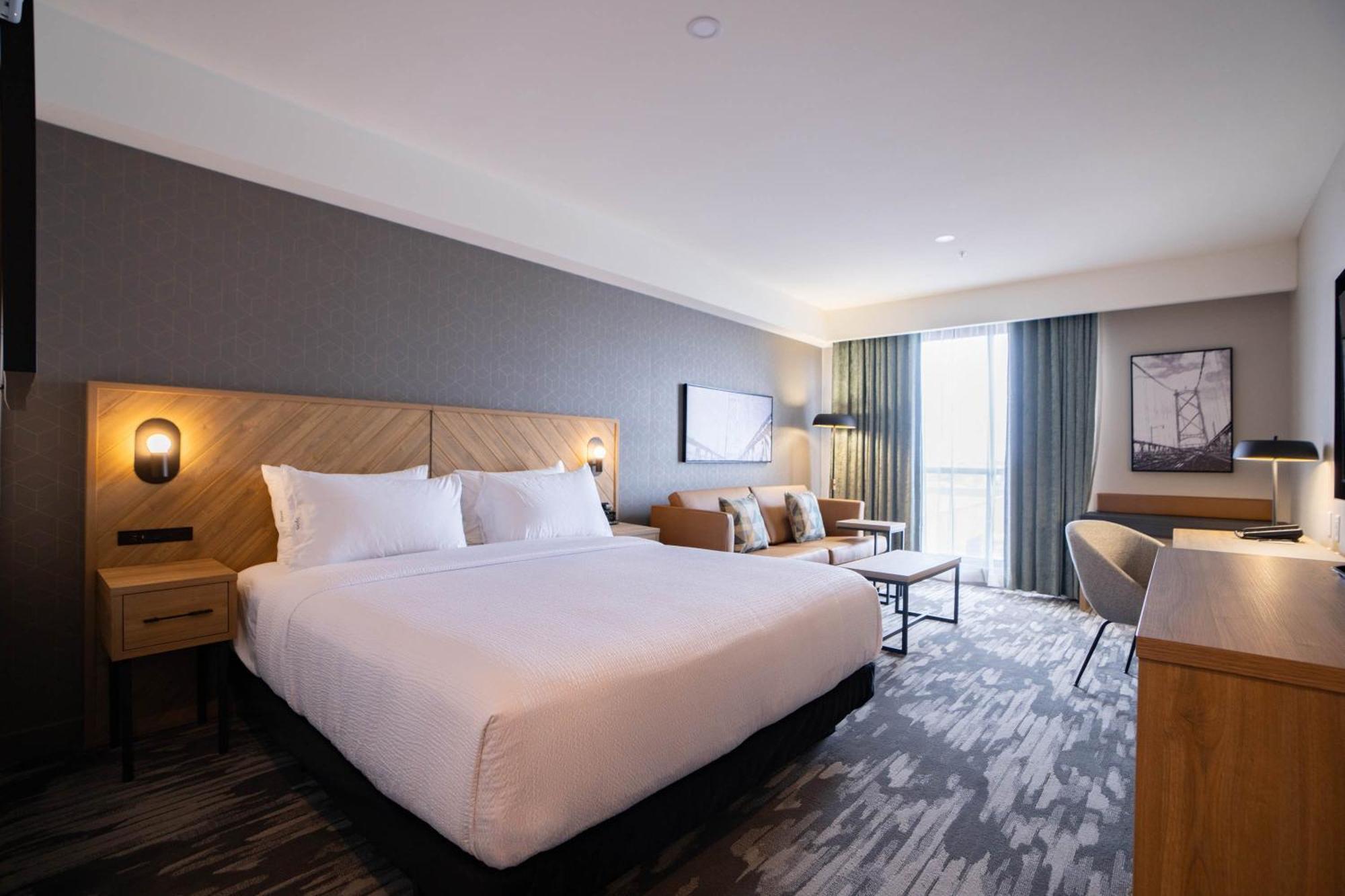 Sandman Signature Winnipeg Airport Hotel & Suites Экстерьер фото