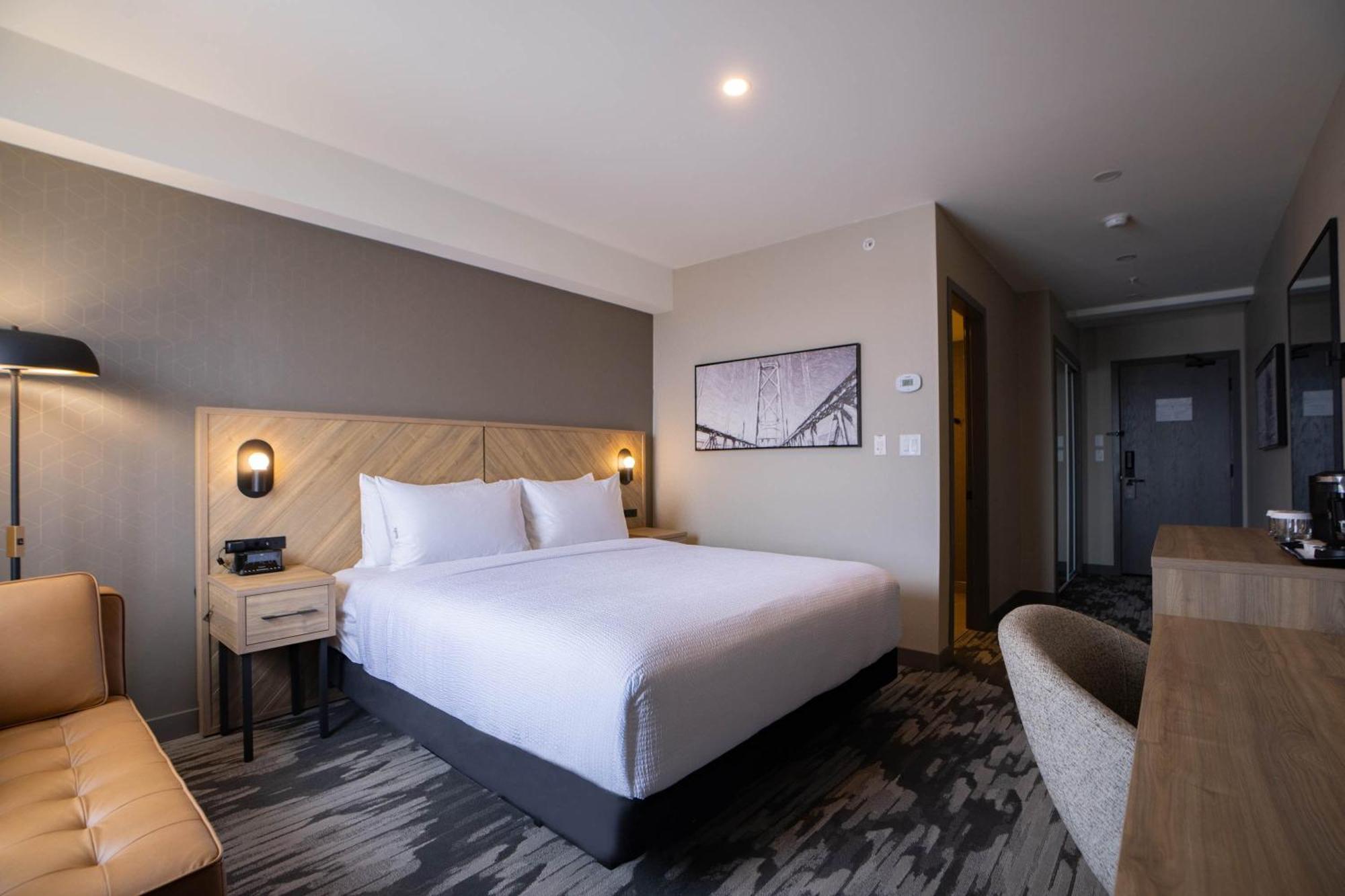 Sandman Signature Winnipeg Airport Hotel & Suites Экстерьер фото